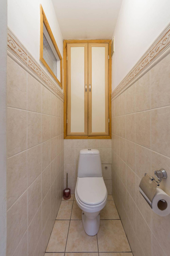 Bathroom 2, Central Apartments Palats Sportu Area, Holosiïvs'kyi