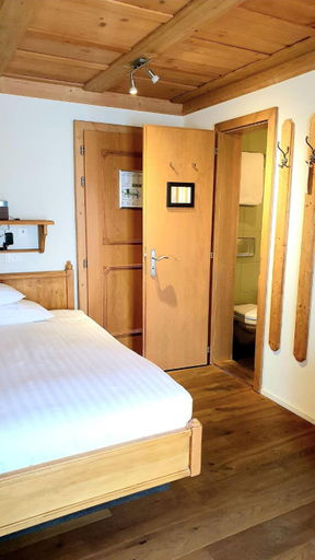 Bedroom 3, Hotel Schonegg, Interlaken