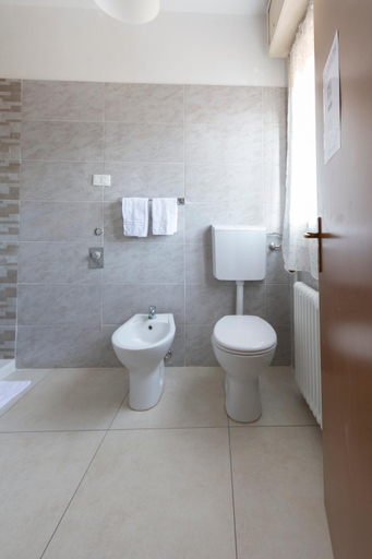 Bathroom 2, FARE BnB - Room Pappagnocca, Reggio Nell'Emilia