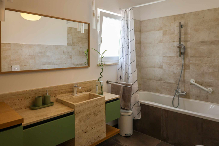 Bathroom 4, La Villetta , Bale