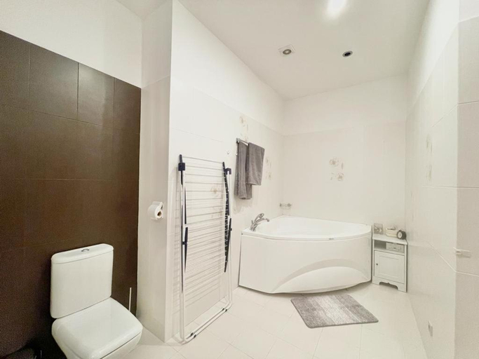 Bathroom 3, Amazing location next to the beach jomas str, Riga