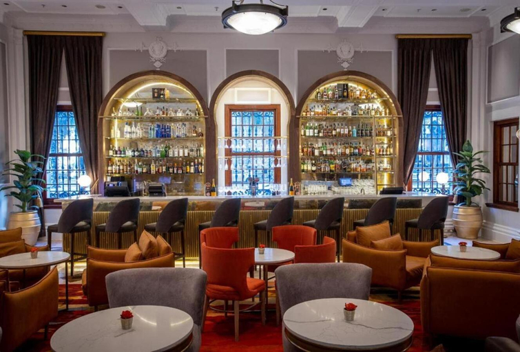 Food & Drinks 5, Taj Luxury Suite, City of Cape Town