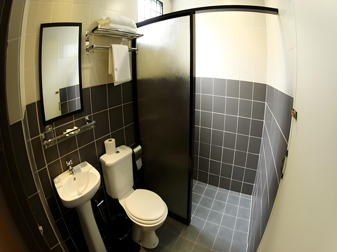 Bathroom 5, White Cottage, Kuching