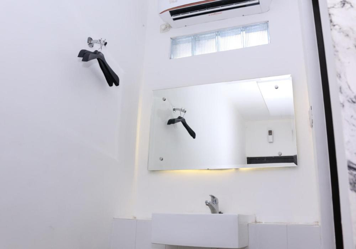 Bathroom 4, Trion Homestay Syariah, Banyuwangi