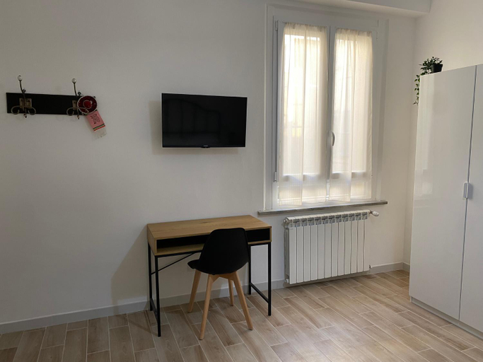 Others 4, Le Tre Borghesi, Parma