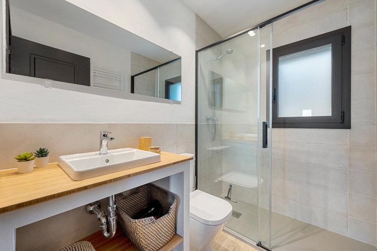 Bathroom 5, Hauzify I Mas Formic, Girona