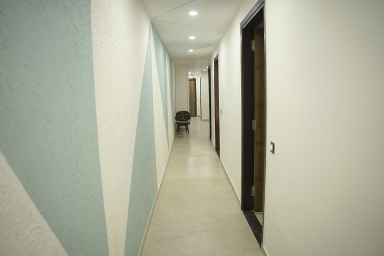 Public Area 2, Hotel Platinum, Sahibzada Ajit Singh Nagar