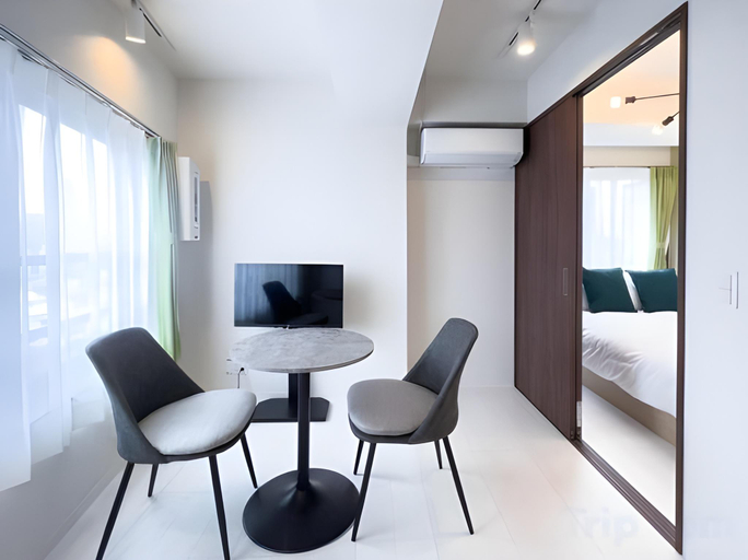 3, Laurea Tower Ikebukuro, Toshima