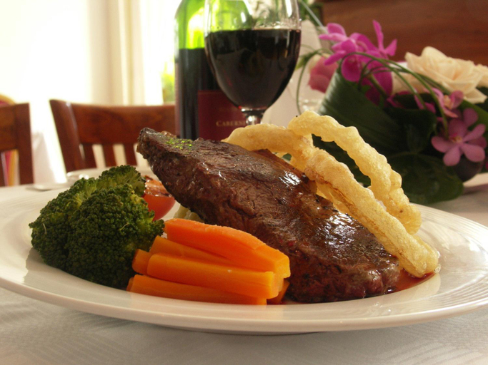 Food & Drinks 5, Woodlands Hotel & Leisure Centre