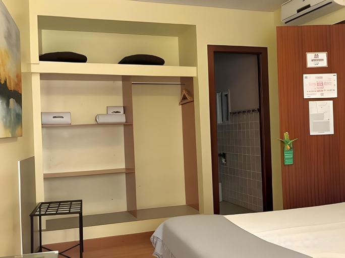 Bedroom 5, Orfebre Góngora, Córdoba