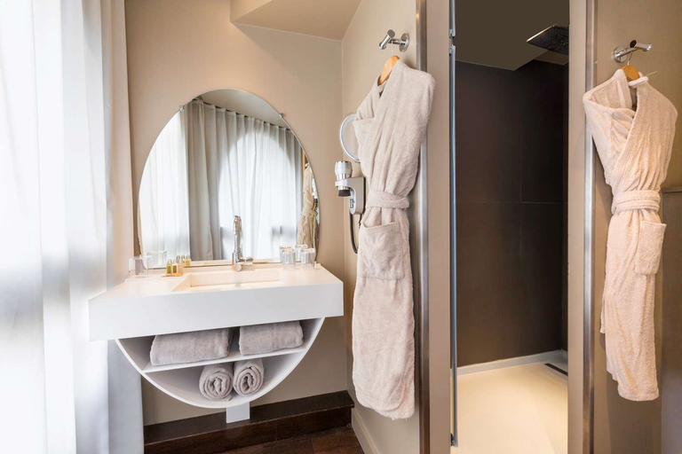 Bathroom 4, Best Western Premier Why Hotel, Nord