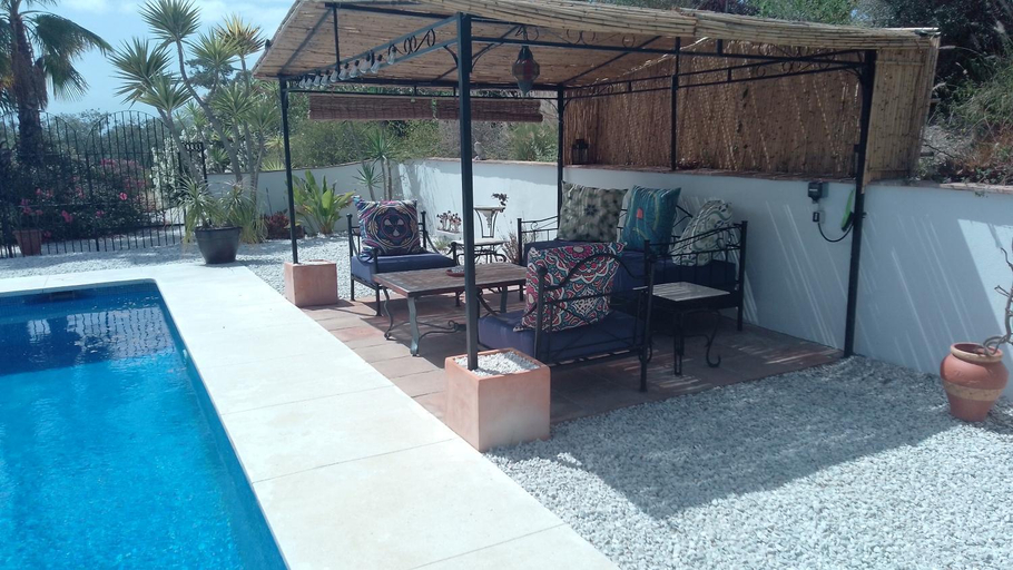 Facilities 2, Casita Blanco, Málaga