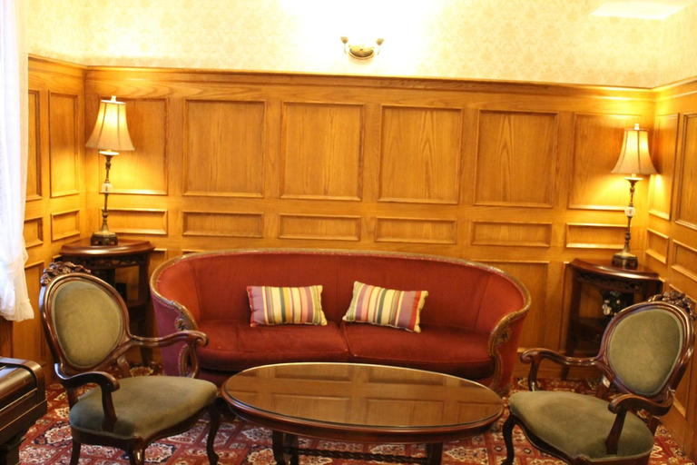 Public Area 2, James Bay Inn Hotel, Suites & Cottage, Capital