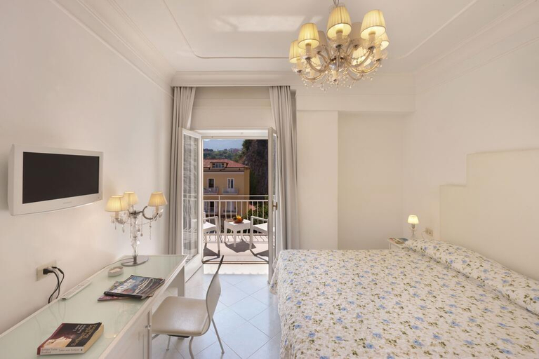 Bedroom 4, Admiral Hotel, Napoli