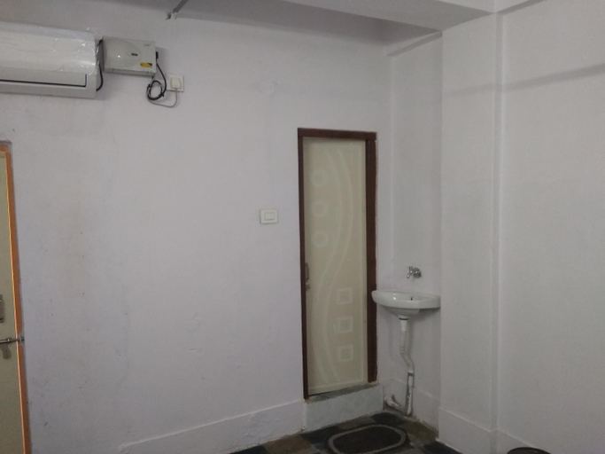 Bathroom, Aditya Lodge, Warangal