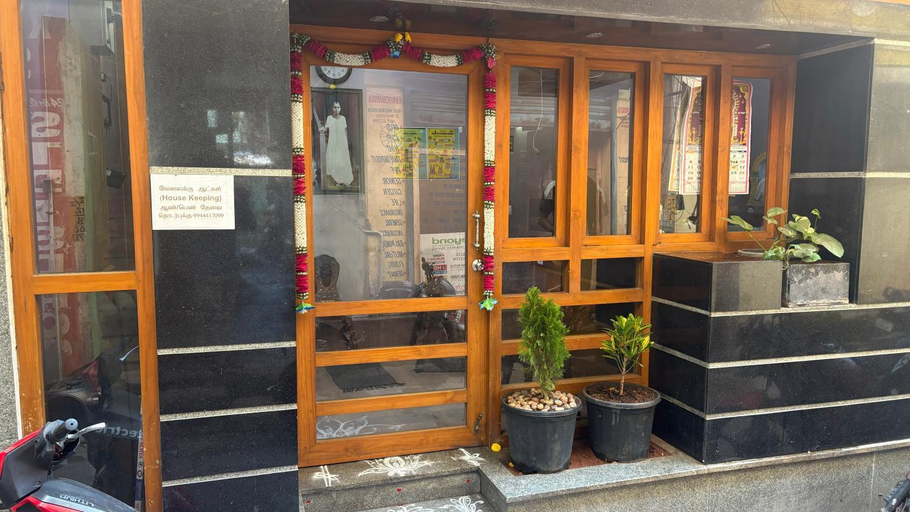 Exterior & Views, Nest Budget Inn, Puducherry