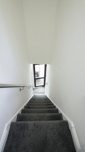 Others 5, LuxuryInn, Walsall