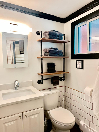 Bathroom 4, Peachland Beach Resort, Central Okanagan