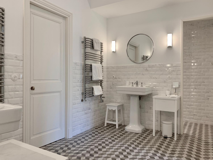 Bathroom 5, Le Clos Saluces, Vaucluse