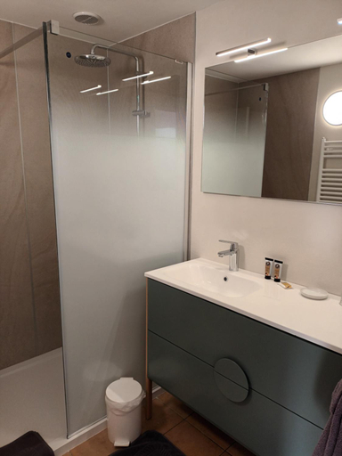 Bathroom 2, Chambres d'hotes Au bout du Monde, Manche