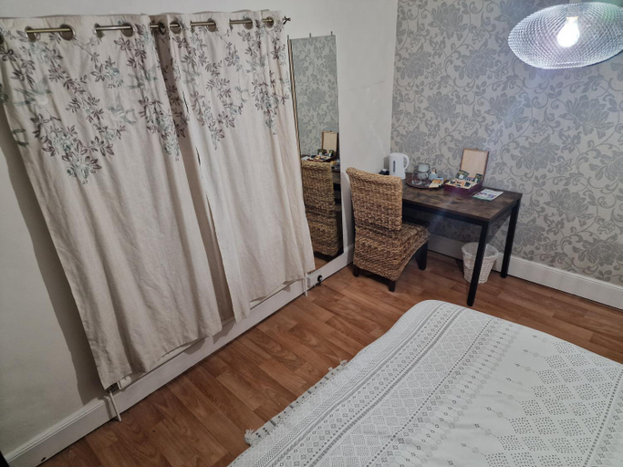 Bedroom 4, The Village Inn, Liddington, Swindon