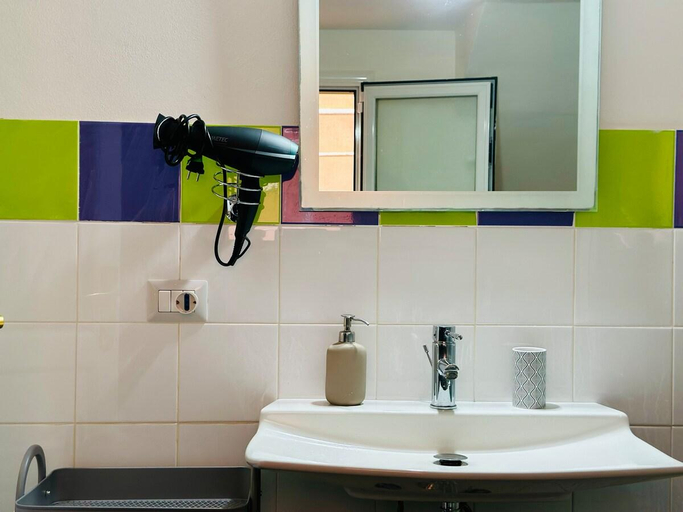 Bathroom 2, Casa Felice, Syracuse