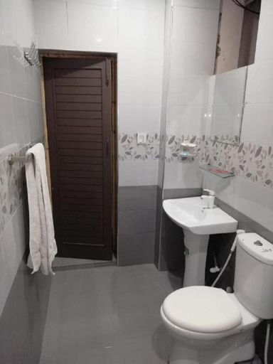 Bathroom 4, SILK HOTEL, Faisalabad