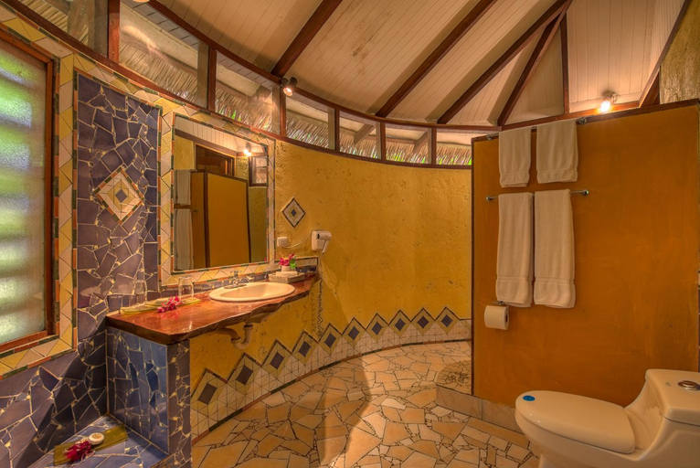Bathroom 3, Shawandha Lodge, Talamanca