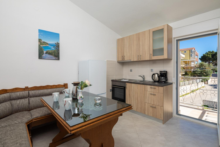 Others 2, Sunshine Suites, Omiš