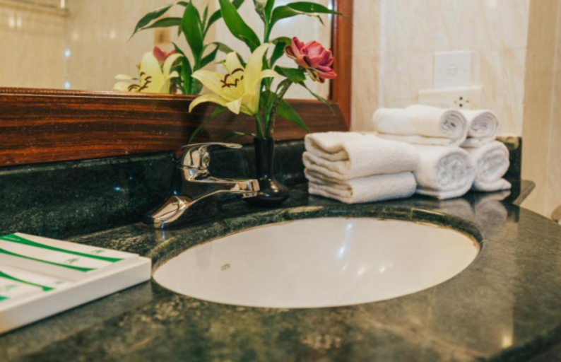 Angkor Paradise Hotel - Tap to explore photos