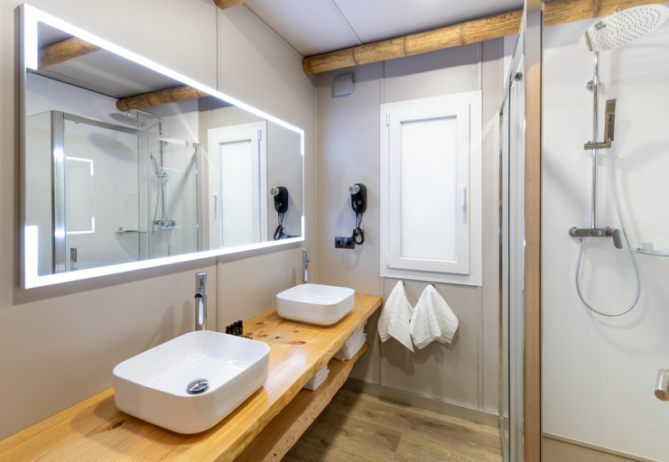 Bathroom 5, La Marina Resort, Alicante