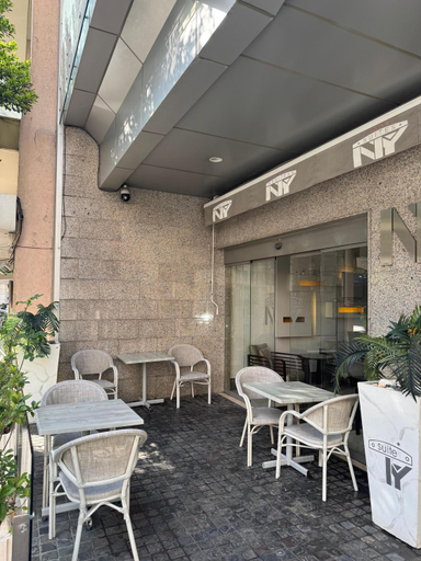 Food & Drinks 4, Ny Suites, Beirut