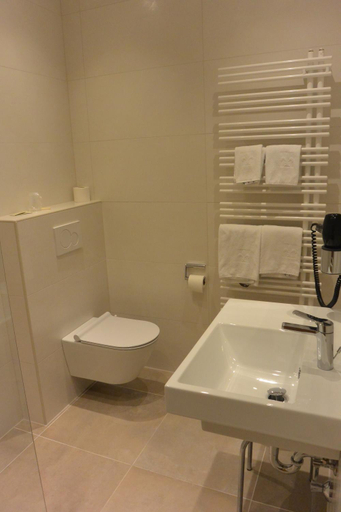 Bathroom 3, Adlerhof, Salzburg