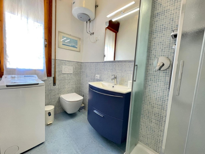 Bathroom, Apartment near Porto Santa Margherita Beach, Venezia