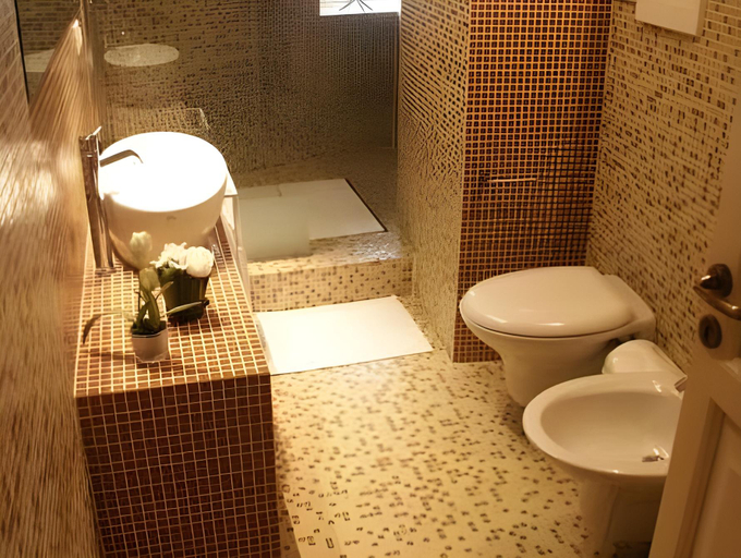 Bathroom 4, La Via della Giudecca, Syracuse