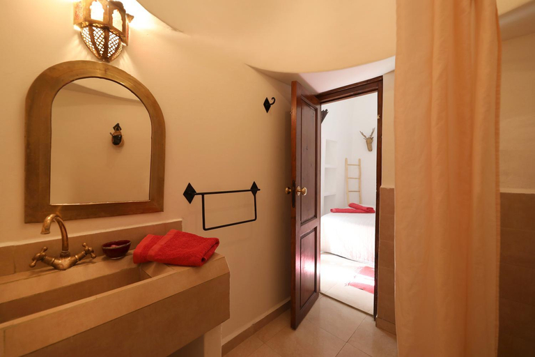 Bathroom 4, Riad Noor Charana, Marrakech