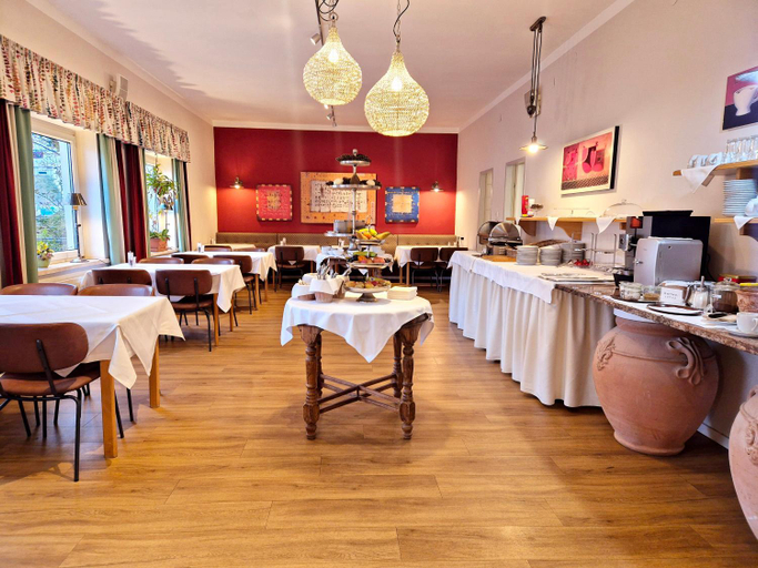 Others 4, Hotel Langholzfelderhof, Linz Land
