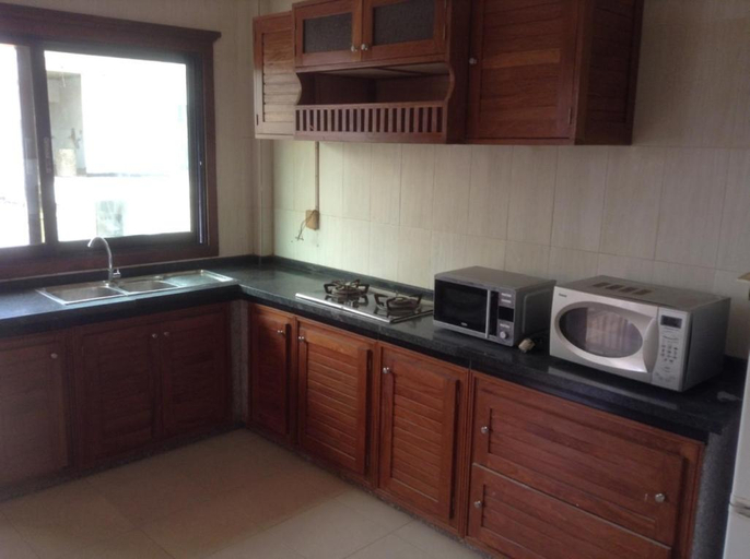 Others 5, Residence Les Calanques, Dakar