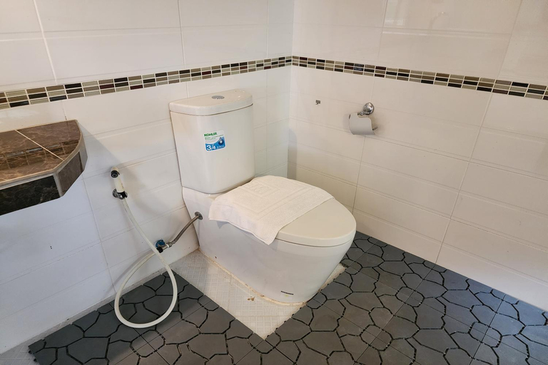 Bathroom 3, Karaboon Wellness, Muang Phitsanulok