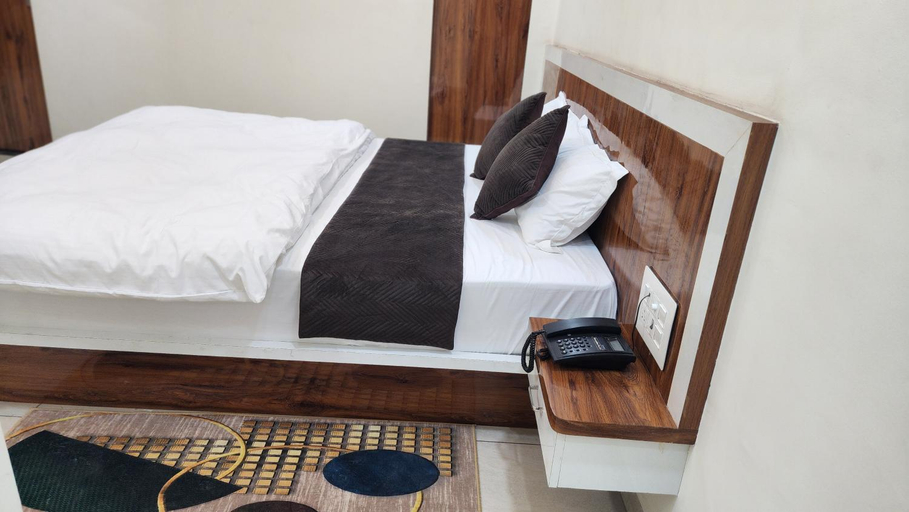 Bedroom 3, Radhe Krishna Hotel And Restaurant, Nagaur