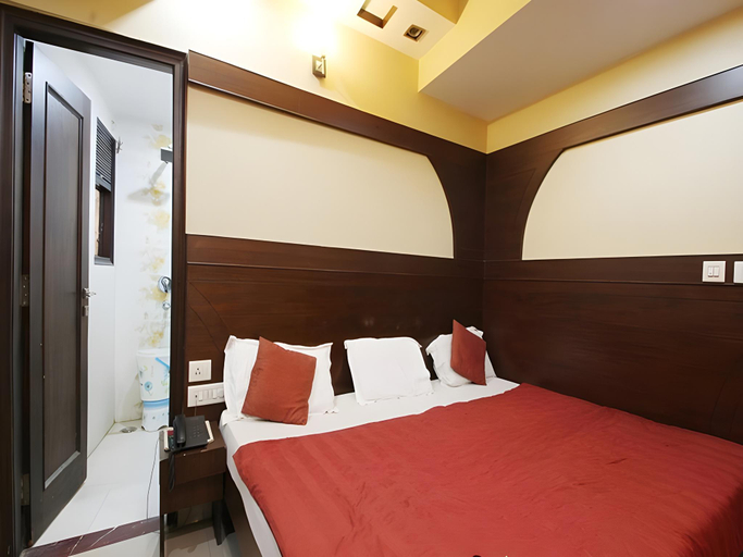 Bedroom 2, Gaylord International Hotel, Delhi