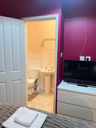 Bedroom, The Beechwood, Leeds