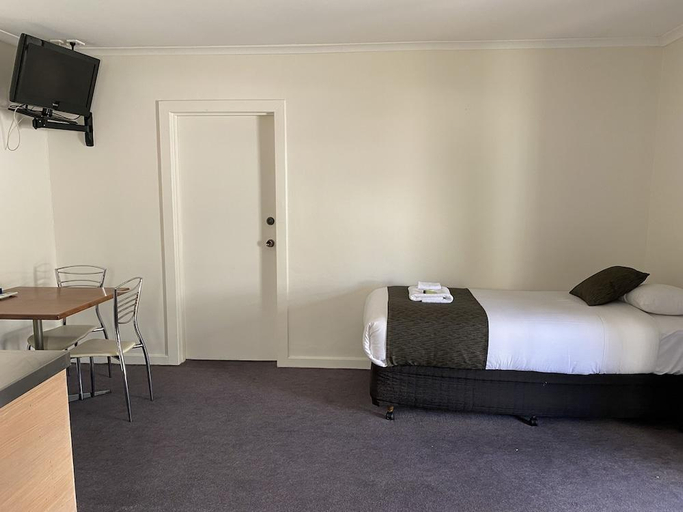 Bedroom 2, The Hahndorf Old Mill Hotel, Adelaide