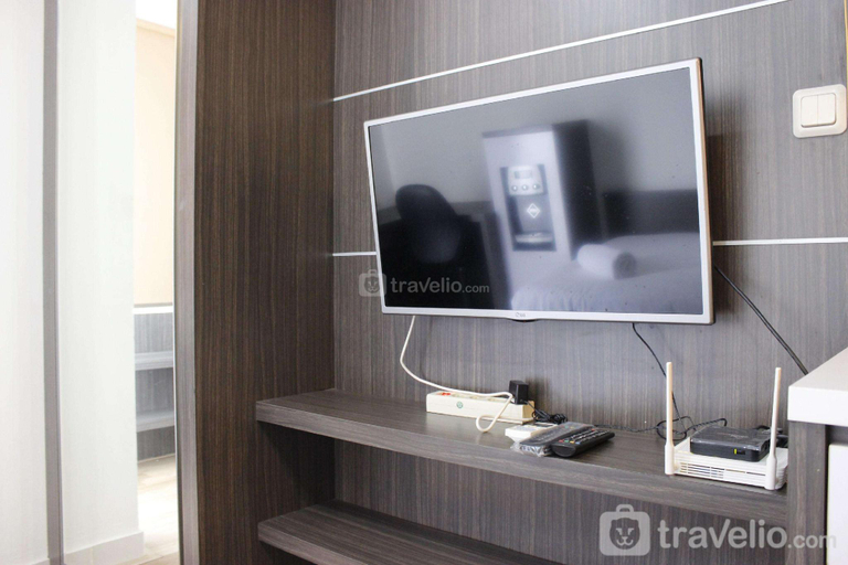 Others 5, Convenient Studio Apt at Easton Park By Travelio, Sumedang