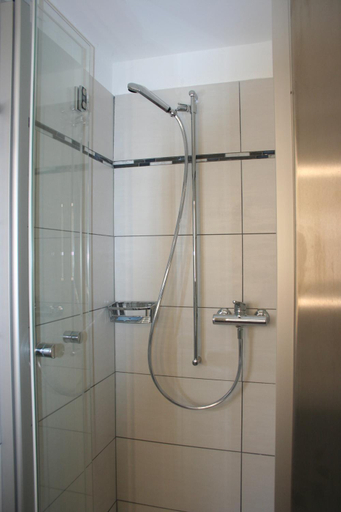 Bathroom 3, Hotel du Lac Grandson, Jura-North Vaudois