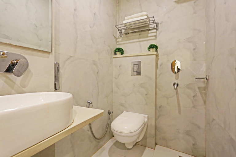 Bathroom 4, Hotel Aman Imperial, Delhi
