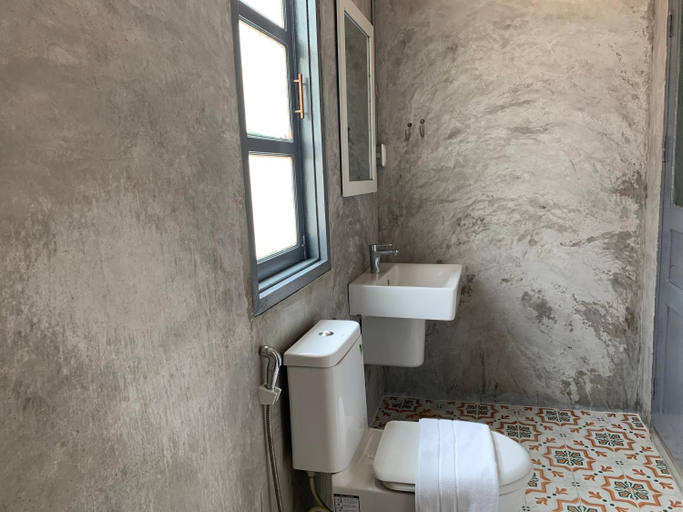 Bathroom 3, La nuit de Laos, Luang Prabang