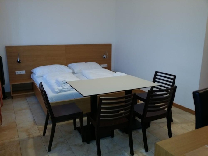 Bedroom 2, Hotel Aton, Graz