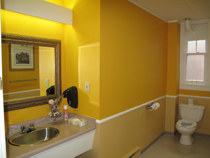 Bathroom 4, James Bay Inn Hotel, Suites & Cottage, Capital
