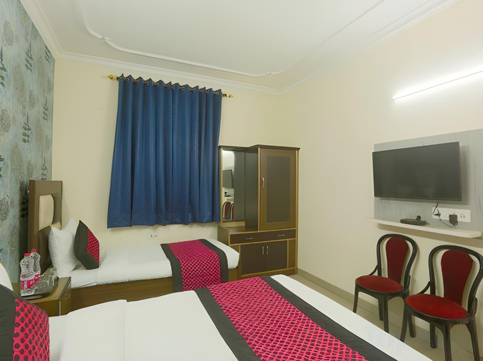 Bedroom 4, Airport Hotel Classic Park, Delhi
